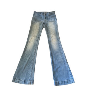 Gap Retro High-Rise Patch Pocket Flare Jeans - Light Wash